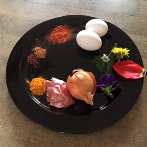 ingredienti per uova di pasqua colorate