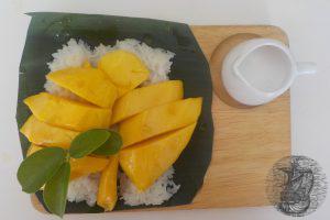 Thailändisches Esse /sticky rice mit mango