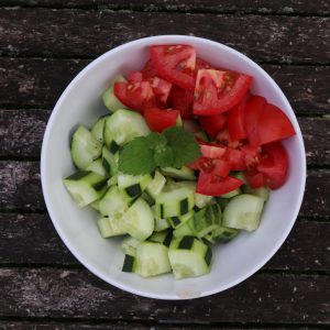 Tomaten und Gurken für Taboulé