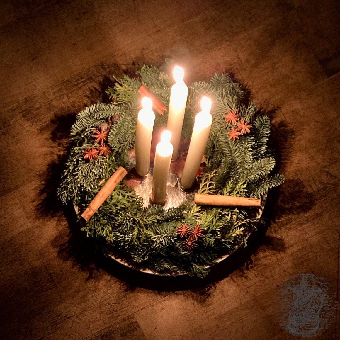 advent wreath with decorations
